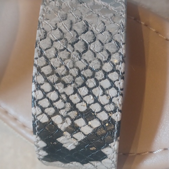 Steve Madden Fifer Trendy Python Print Wedge Sandals - Picture 5 of 10